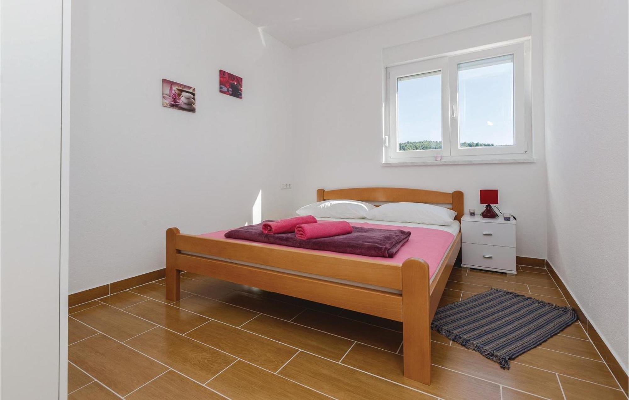Amazing Apartment In Saldun With Wifi Trogir Exteriör bild