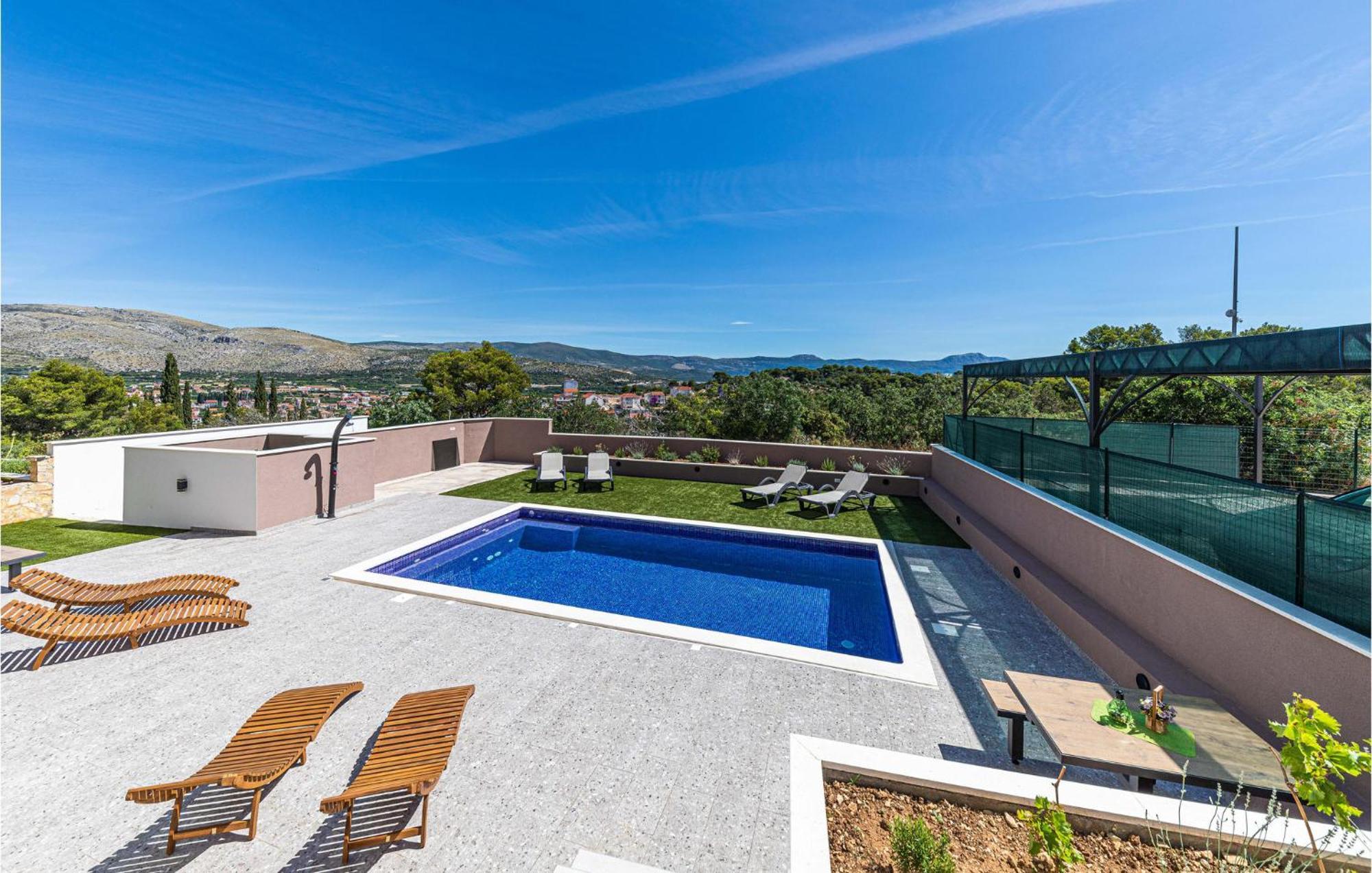 Amazing Apartment In Saldun With Wifi Trogir Exteriör bild