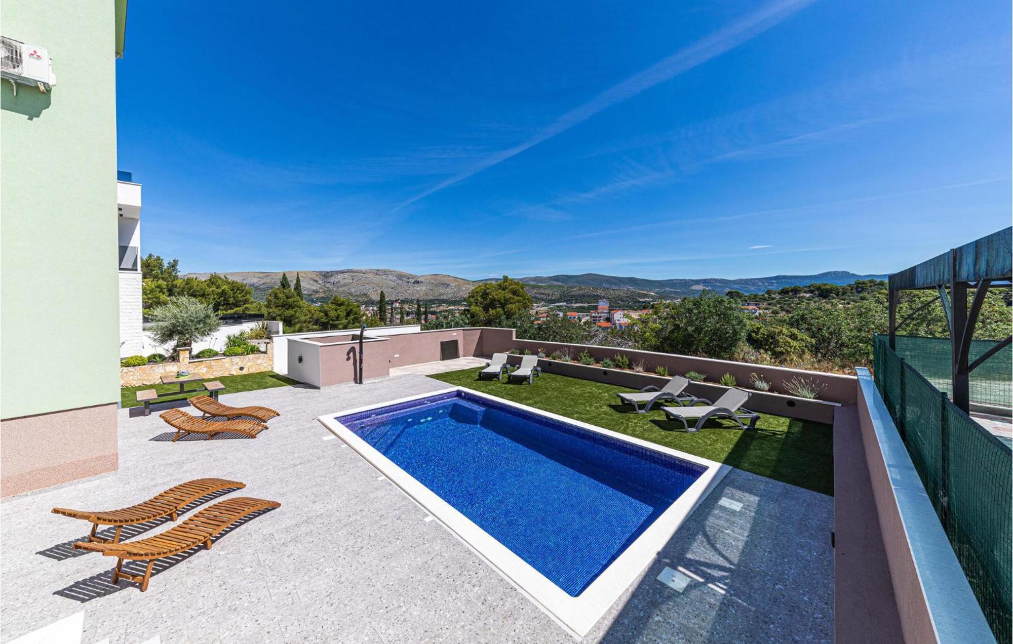 Amazing Apartment In Saldun With Wifi Trogir Exteriör bild